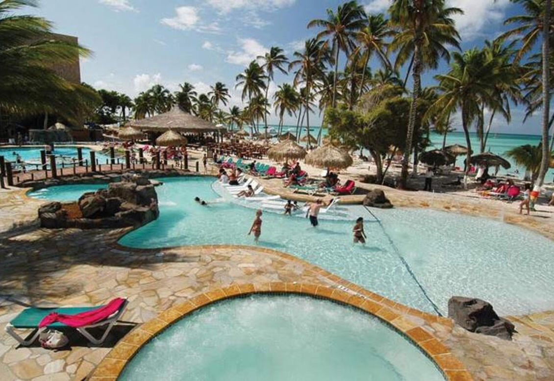 Holiday Inn Resort Aruba 3