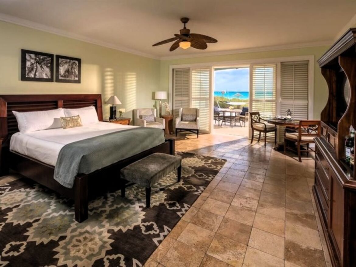 Beachfront Honeymoon Walkout Butler Villa Suite