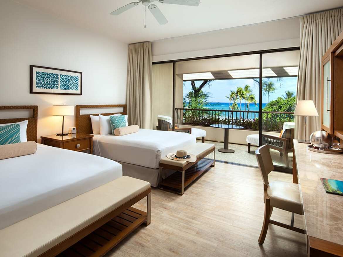 Mauna-Kea-Beach-Hotel-Beachfront-Room