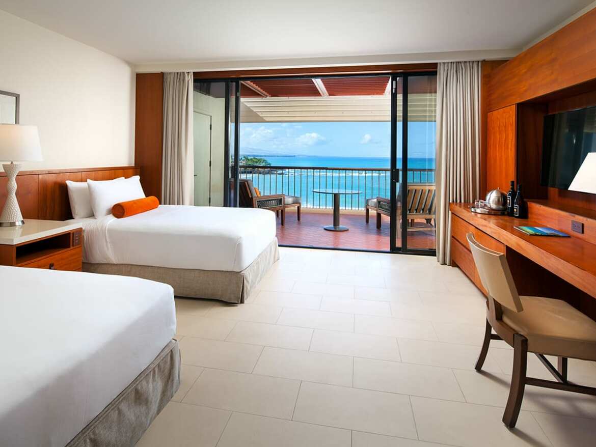 Mauna-Kea-Beach-Hotel-Main-Tower-Room