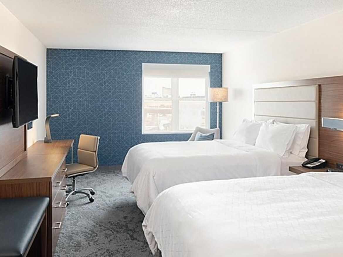 holiday-inn-express-and-suites-cambridge-zimmer-two-queen