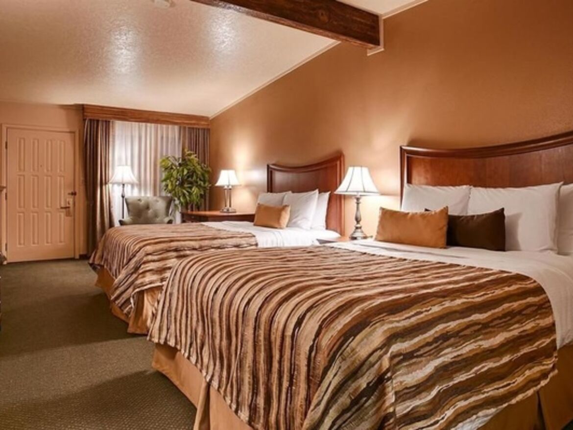 Zimmer mit King-Size-Betten