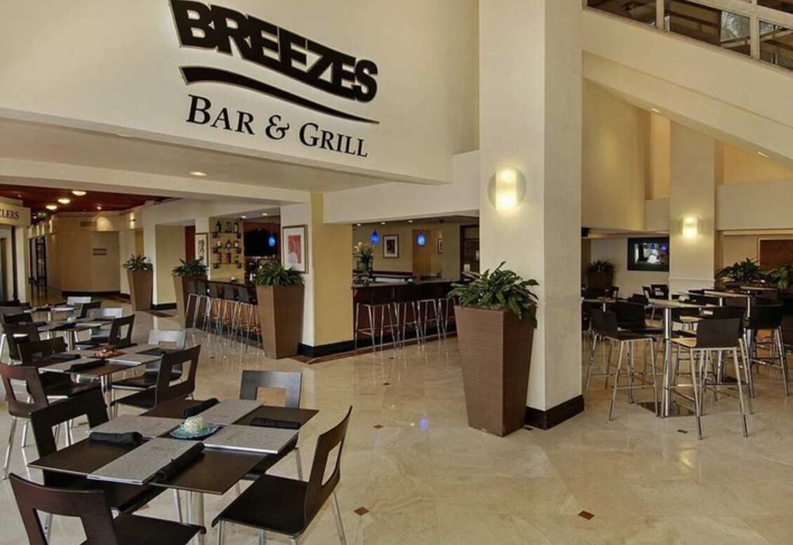 Breezes Bar & Grill