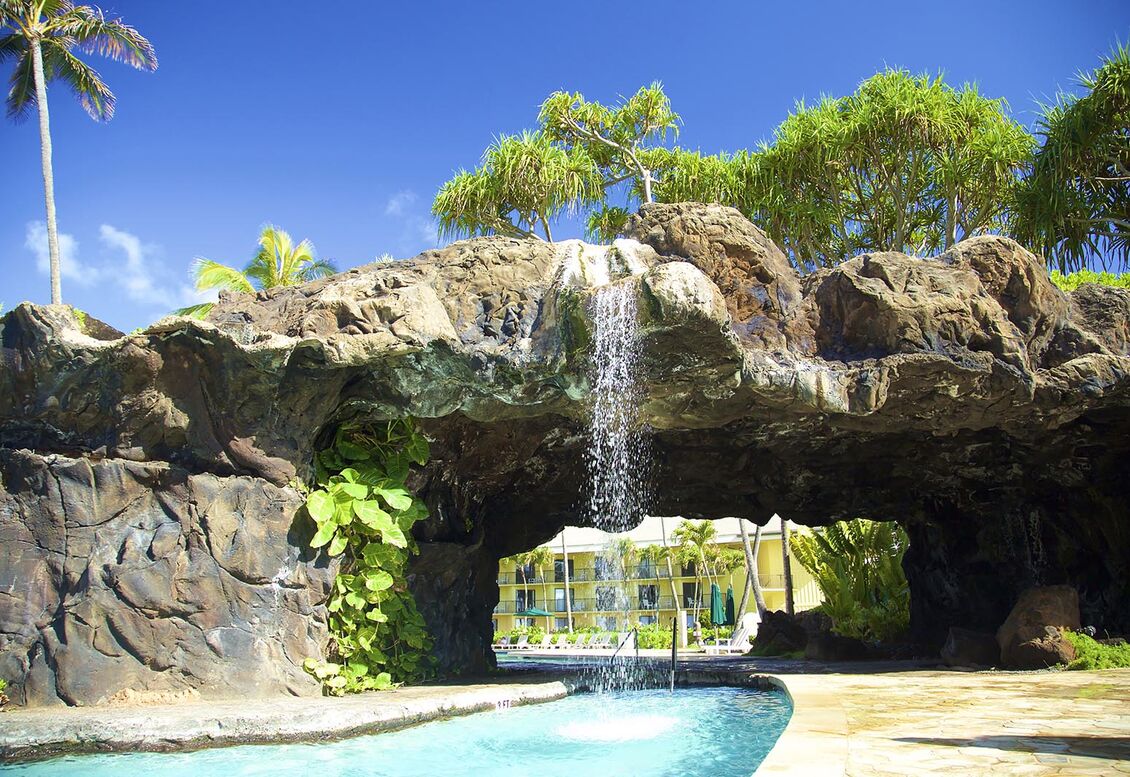 Kauai_Beach_Resort_Pools_felsengrotte