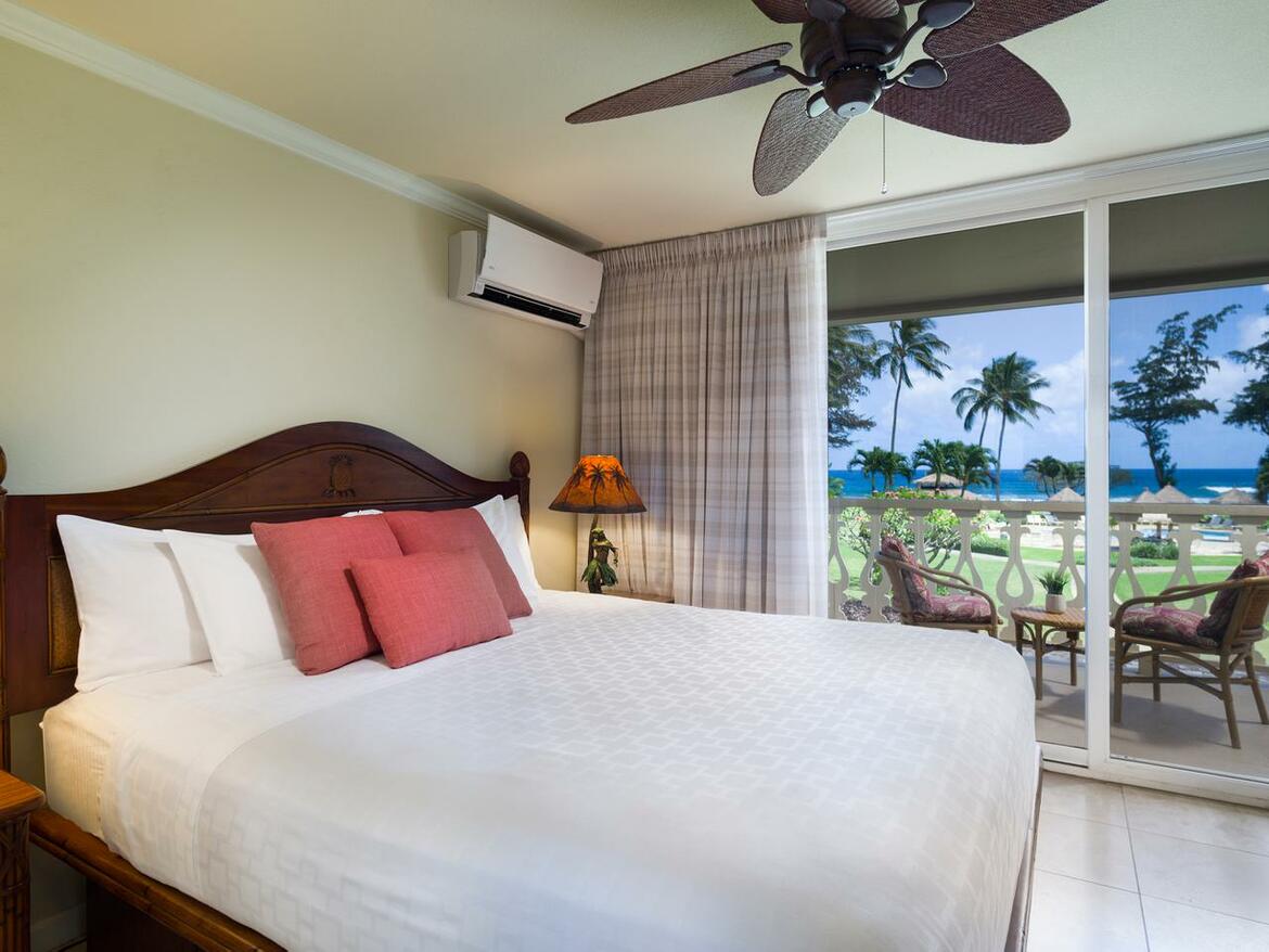 aston-islander-on-the-beach-1-bedroom-ocean-view-bedroom
