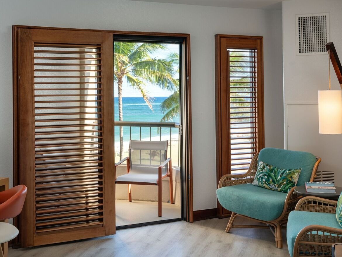 sheraton-coconut-King Ocean View Guest Room Balcony