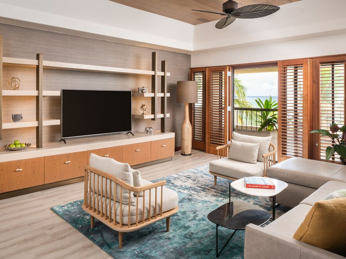 sheraton-coconut-Oceanfront Suite Seating Area