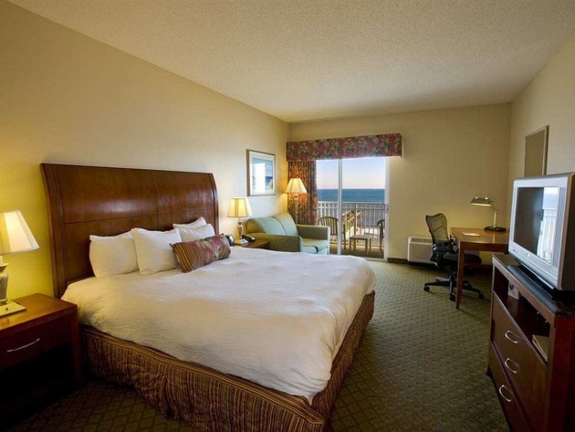 Oceanfront Zimmer mit King-Size-Bett