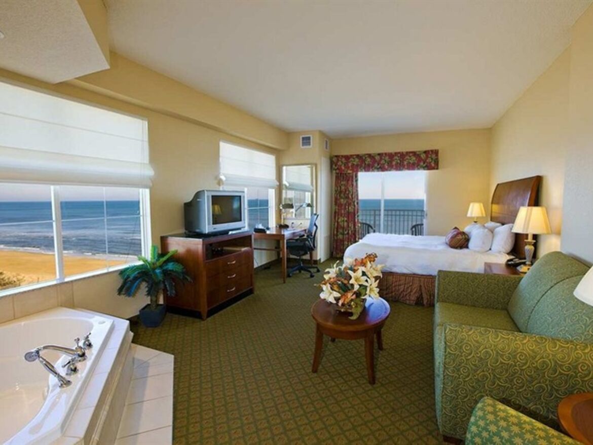 Oceanfront Whirlpool Zimmer mit King-Size-Bett