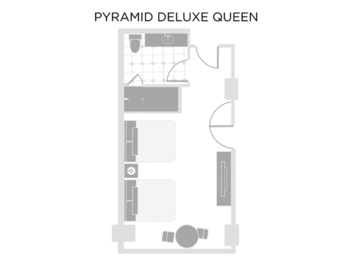 Pyramid Deluxe Queen Zimmer