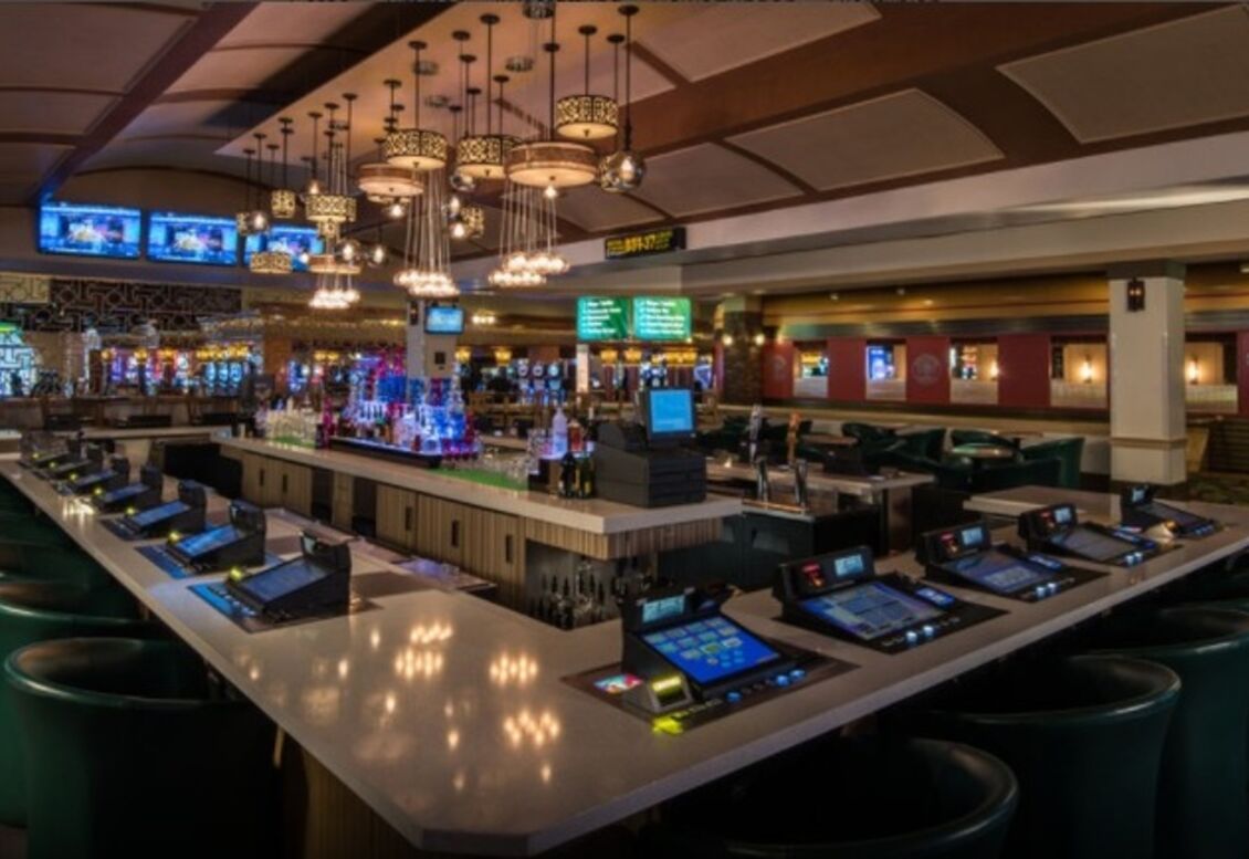 Bar & Casino