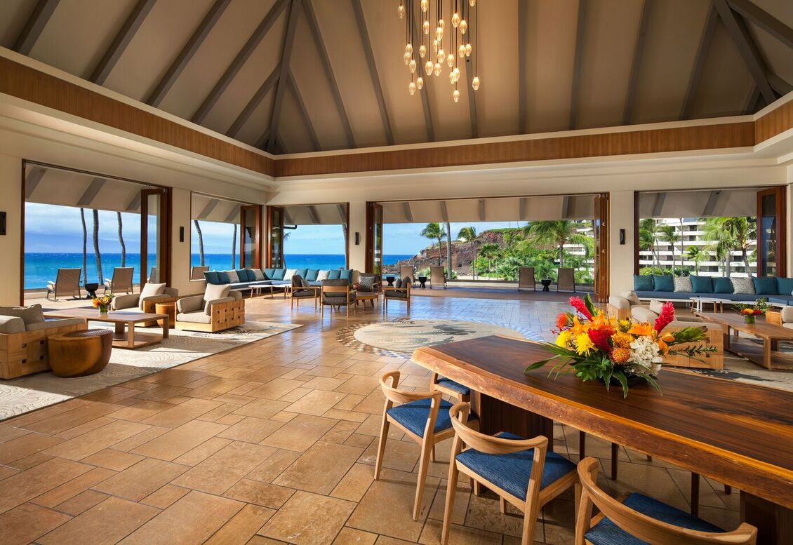 Sheraton Maui Lounge