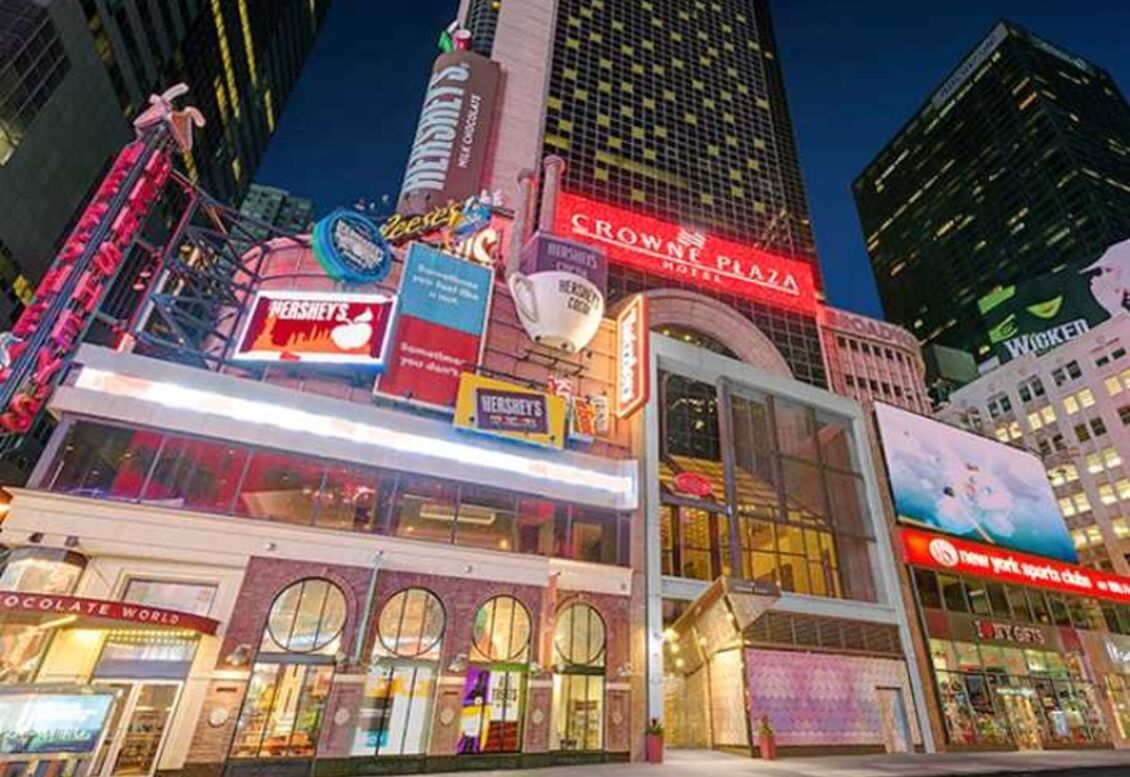 Crowne Plaza Times Square/Haupteingang Broadway