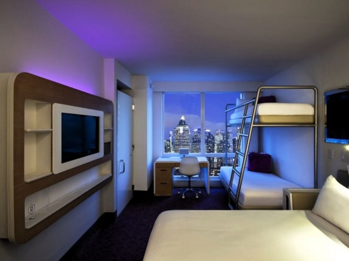 Premium Zimmer mit Doppelstock- und Queen-Bett