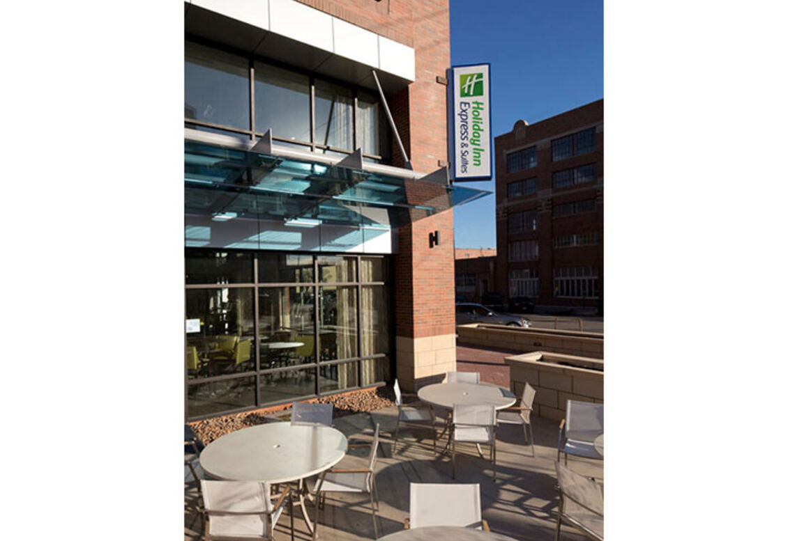 Holiday Inn Express & Suites 12