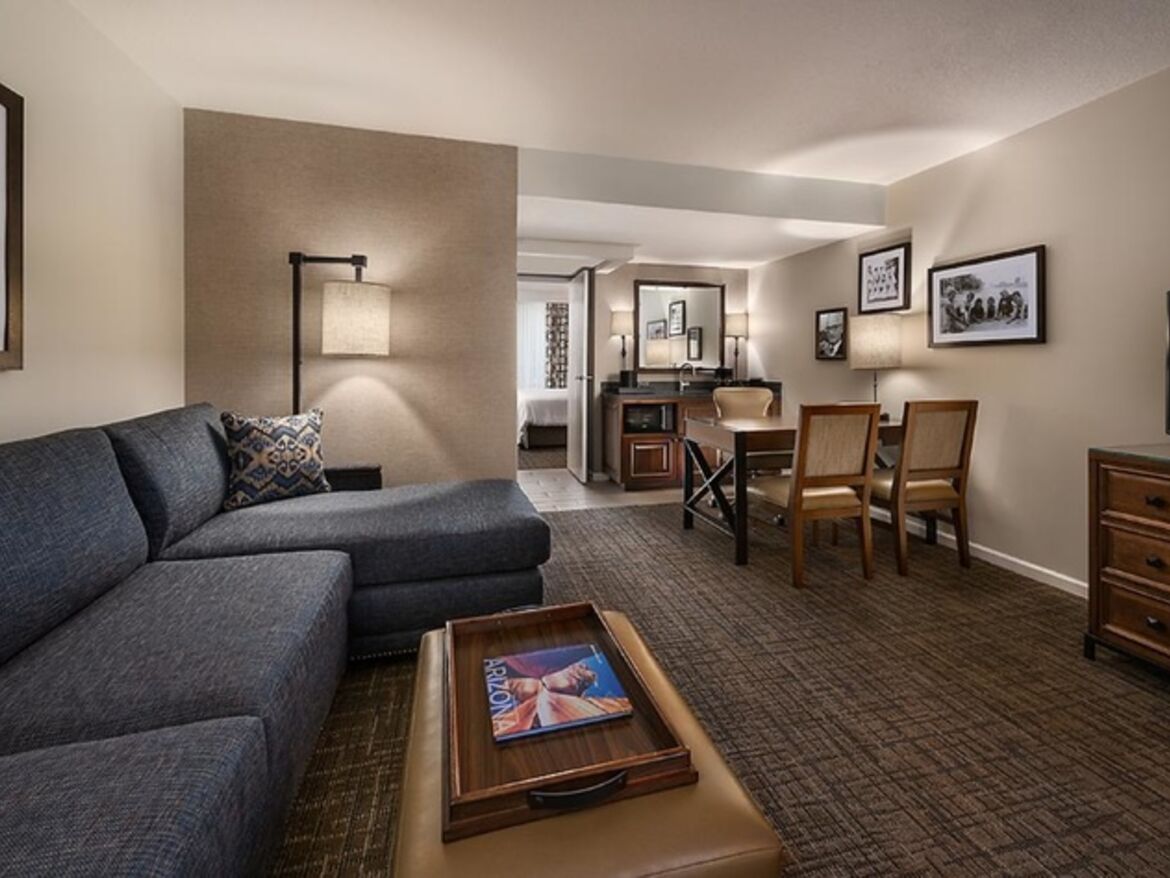 Embassy Suites by Hilton Scottsdale Resort 5
