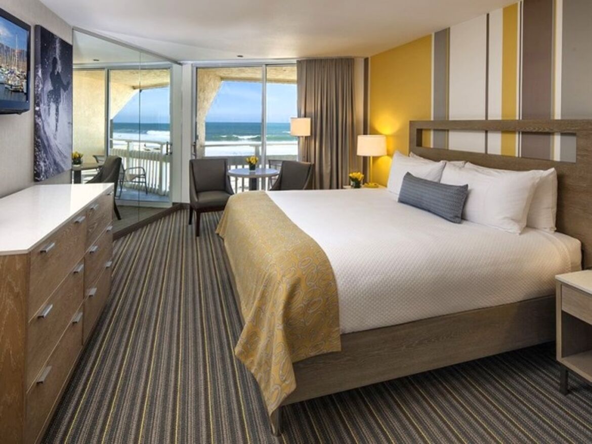 Deluxe Oceanfront Zimmer mit King-Size-Bett
