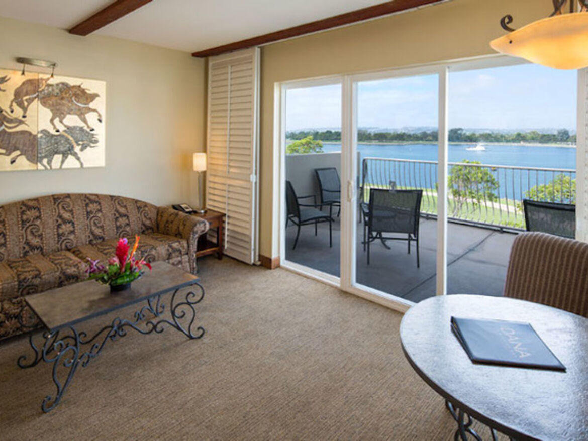 Bay View Suite