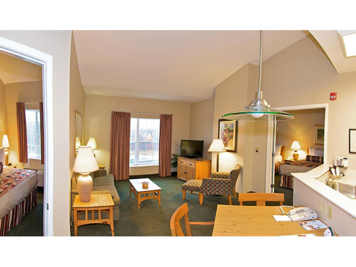 Cresthill Suites Syracuse 2