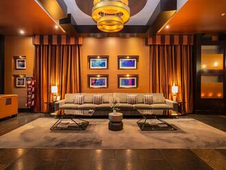 sandman suites vancouver davie lobby