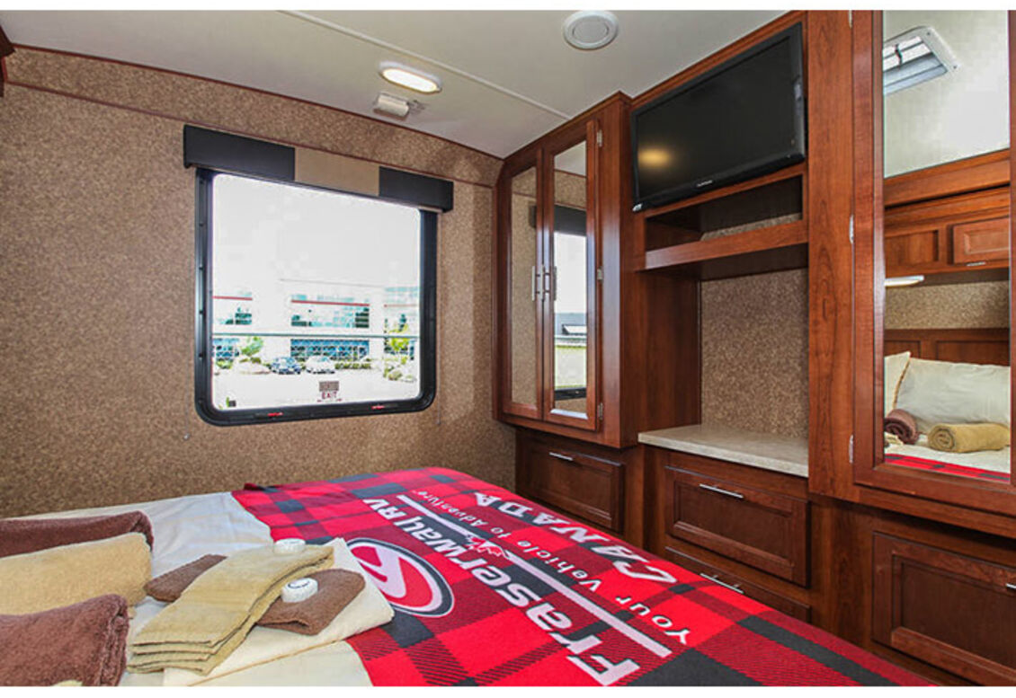 Motorhome A-Luxury A30 Slide-out - Fraserway 5