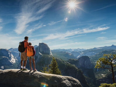 Yosemite_Hiker_Father_Daughter