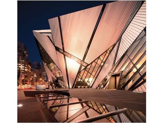 2-3 Royal Ontario Museum - photocredit Canadian Tourism Commission