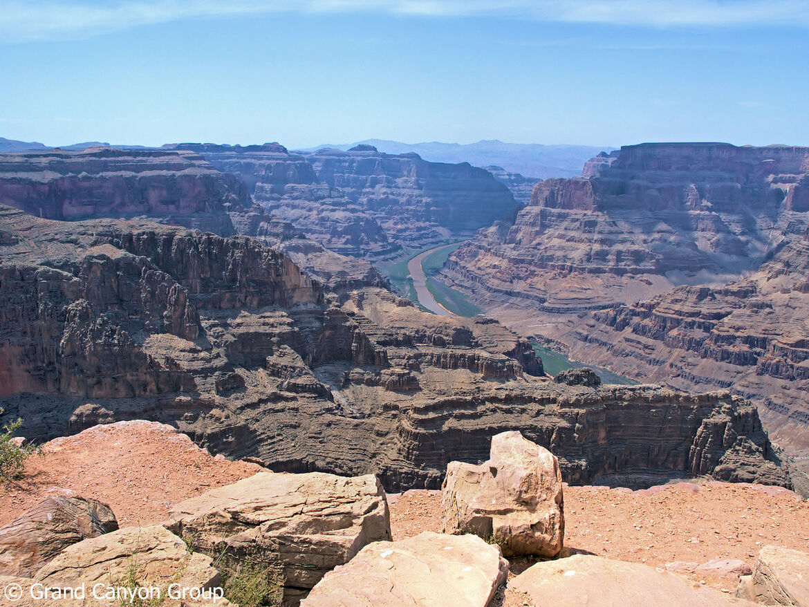 RS7270_las-02-grand-canyon-west-rim-guano-point-from-edge-22